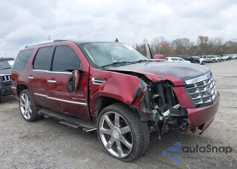 2008 Cadillac Escalade Standard z USA, uszkodzony, nr VIN 1GYFK63858R174379